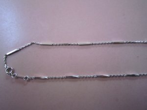 platinum_necklace_1.jpg