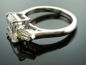 r5147-emerald-ring-a_-_finished.jpg