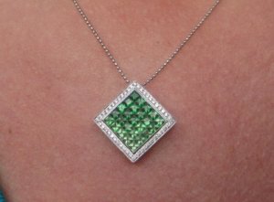 garnet_tsavorite_neckshot2.jpg
