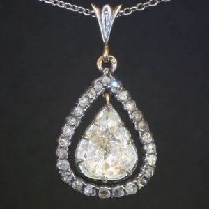 antique-victorian-pendants-between-7000-and-15000-usd-08098-4256.jpg