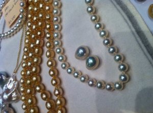 4ranchstrand_and_new_drop_metallic_earring_pearls.jpg