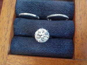 ringsinmahoganyringbox.jpg