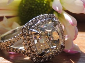 It's here!! My 4.02 ct. OMB cushion | PriceScope Forum