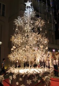 dChristmasTree.jpg