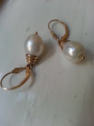 pearl_drop_earrings.jpg