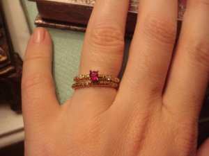 faceted_ruby_incandescent_2.jpg