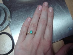 emerald_fluorescent_3.jpg