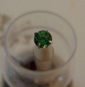 tsavorite_5mm_025.jpg