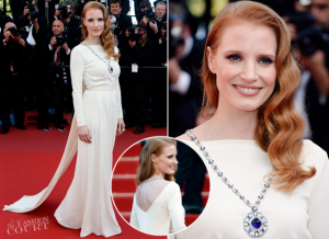 jessica-chastain-in-versace-cleopatra-cannes-2013-premiere.png