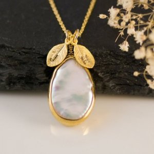 etsy_pearl_pendant.jpg