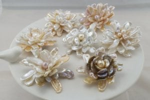 pearl-brooches-are-back.jpg