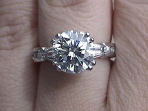 GusLik E-ring in Verragio Setting #0184.jpg