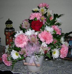 wifey2bFlowersb.JPG