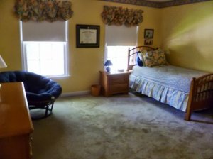 yellow_room.jpg