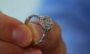 bachelorette-engagement-ring-w724.jpg