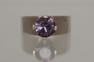 lab-alexandrite-sunlight.jpg