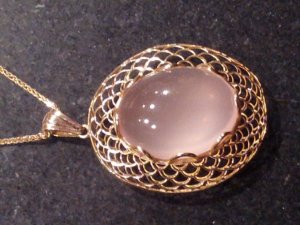 rosequartznecklace.jpeg