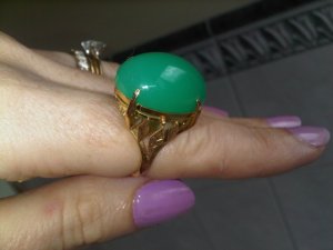 chrysoprase_ring_3_resized.jpg
