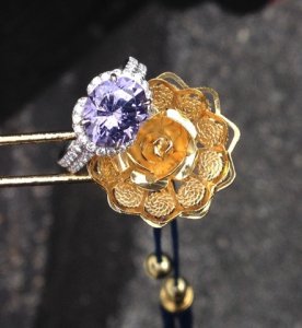 gold_flower_2.jpg
