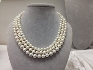 metallic_white_triple_strand.jpg metallic_white_triple_strand.jpg