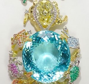 giant_paraiba_necklace_detail.jpg