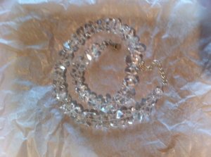 crystal_necklace_2.jpg crystal_necklace_2.jpg