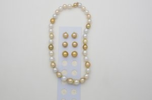 gold_strand_and_earring_choices.jpeg