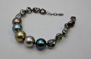 finished_tahitian_bracelet.jpg finished_tahitian_bracelet.jpg
