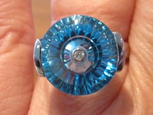 topaz_torus2.jpg
