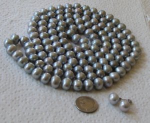 grey_pearls.jpg