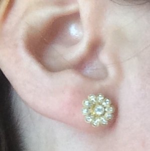 linneys_yg_diamond_flower_earrings_3_resized.jpg