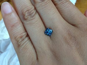 085_ds_spinel.jpg