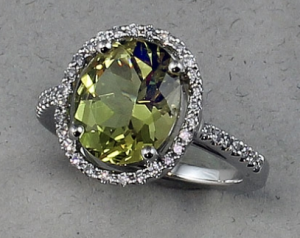 green-sapphire-halo.png