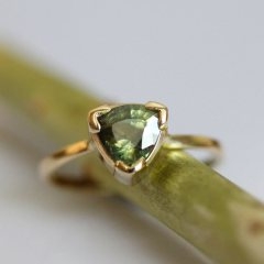 green-trillion-sapphire-yg.jpg