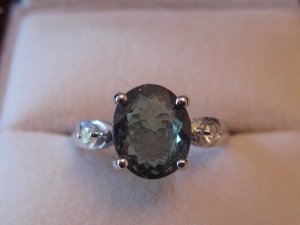 alexandrite_3ct_1_0.jpg