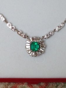 emerald_necklace3.jpg