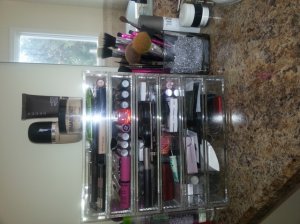makeup_holder.jpg