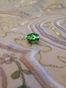 peridotset.jpg peridotset.jpg