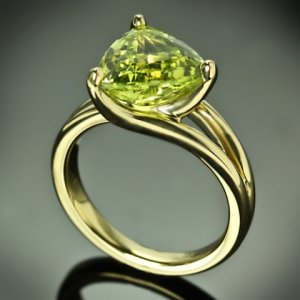 custom-chrysoberyl-trilliant-yellow-gold-solitaire-ring-by-whiteflash-20422_0.jpg