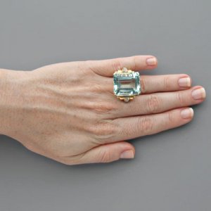 hand aquamarine.jpg