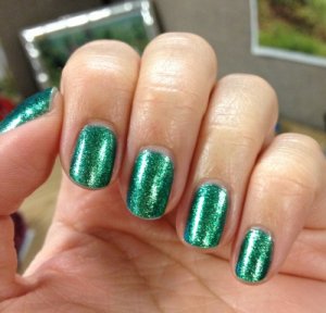 zoya_green_1.jpg
