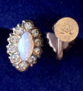 opal_earrings.jpg