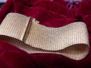 goldmeshbracelet1.jpg goldmeshbracelet1.jpg
