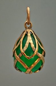 antique_egg_jewelry_2.jpg