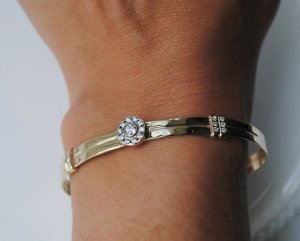 bracelet1a.jpg bracelet1a.jpg