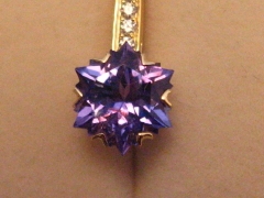 tanzanite_snowflake_close_up_1_1_1_1.jpg