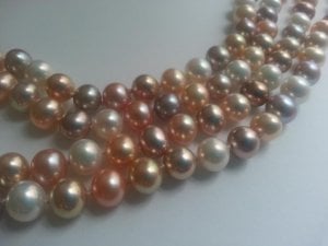 poj_9_to_10_mm_metallic_pearls.jpg