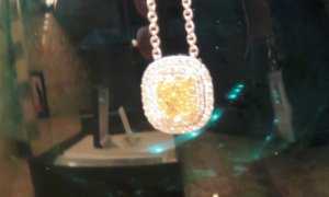 01_yellow_diamond_double_halo_08.jpg