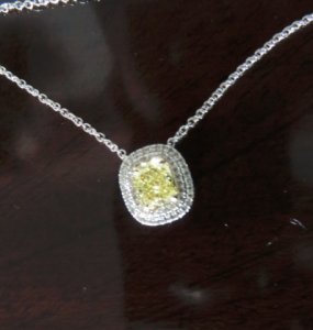 01_yellow_diamond_double_halo_09.jpg