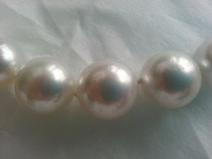 wss_close-up_of_center_3_pearls.jpg